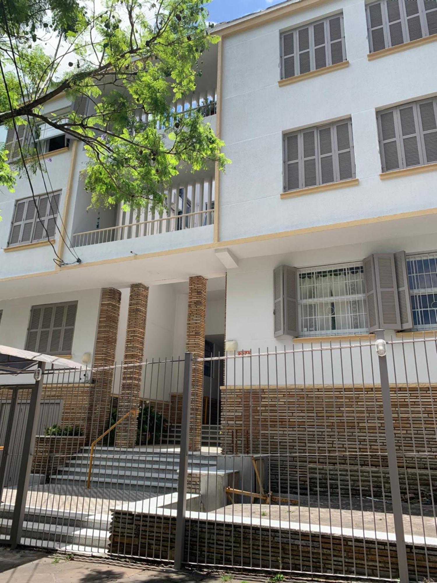 Apto Aconchegante Com 3 Bem Localizado * Porto Alegre